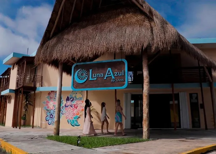 Luna Azul By Uvas Hotel 3*